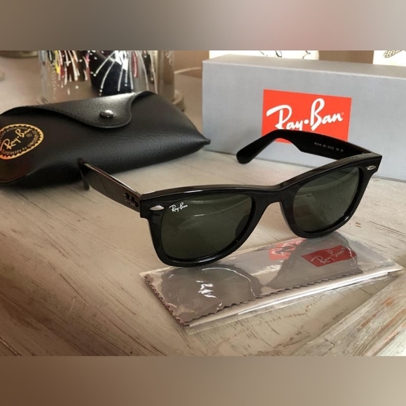 LIKE NEW Ray Ban Wayfarer Black RB2140 Men /Women Sunglasses - Picture 10 of 16